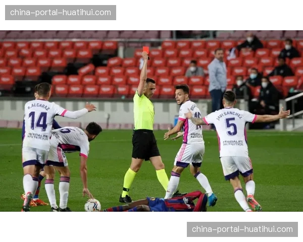 球场暴力事件：一名球迷因袭击裁判被捕，涉事俱乐部可能面临重罚