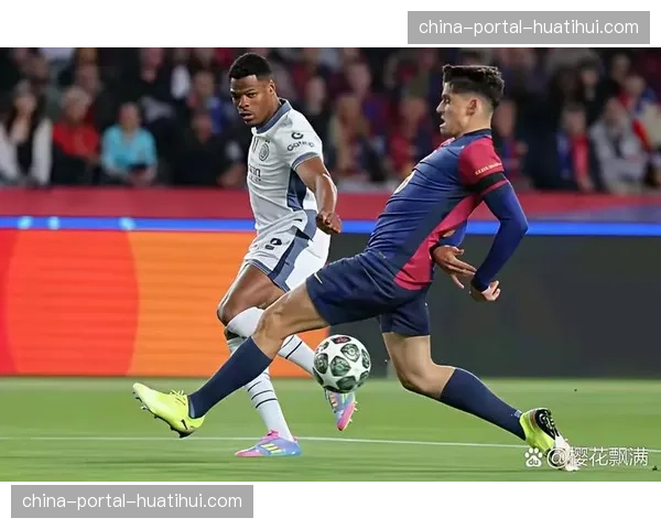 国米4-3科莫逆转解析：边路传中成制胜法宝，邓弗里斯梅开二度